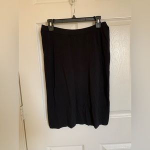 Black ribbed skirt